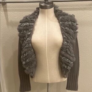 Dolce Cabo Gray Women's knit Sweater with faux fur and lace